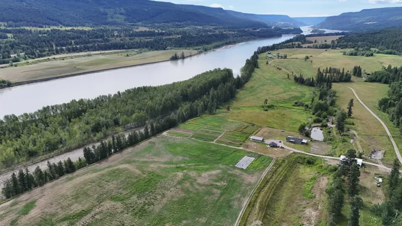 The farmstead and the Fraser from above