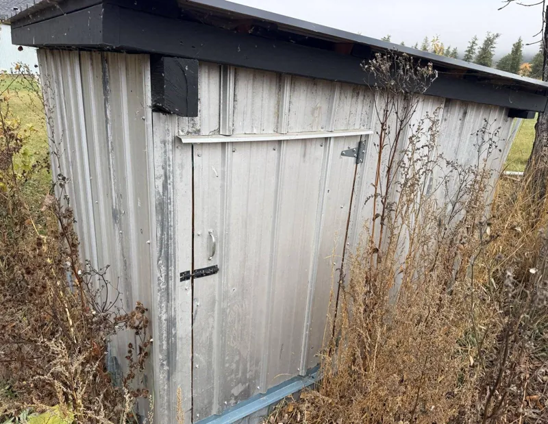 Pump shed, entrance (north side)
